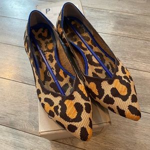 Rothy’s big cat points. Excellent used condition.